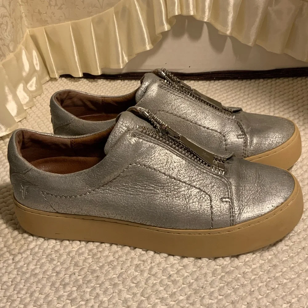 Frye Silver Leather Zip-Front Slip-On Sneakers with Tan Platform Lena